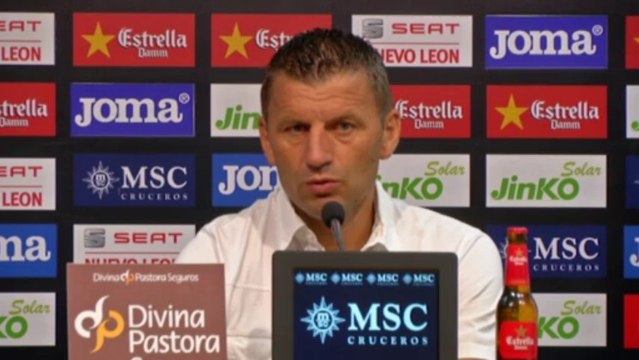 Djukic: Es un honor recibir a un símbolo del Valencia como lo es Kempes