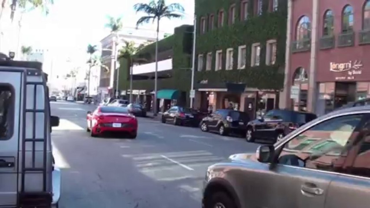 Paris Hilton l'amie des paparazzis