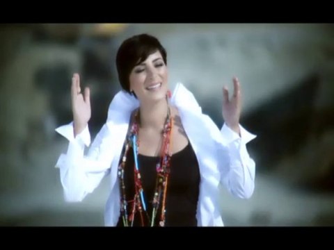 Özlem Özdil - Dere Kenarında Taş Ben Olaydım