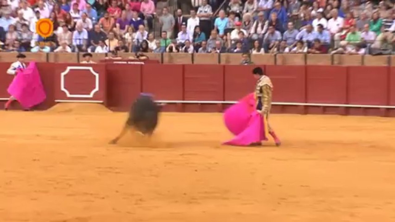 Resumen de la corrida de toros del 27 de septiembre de 2013 en Sevilla