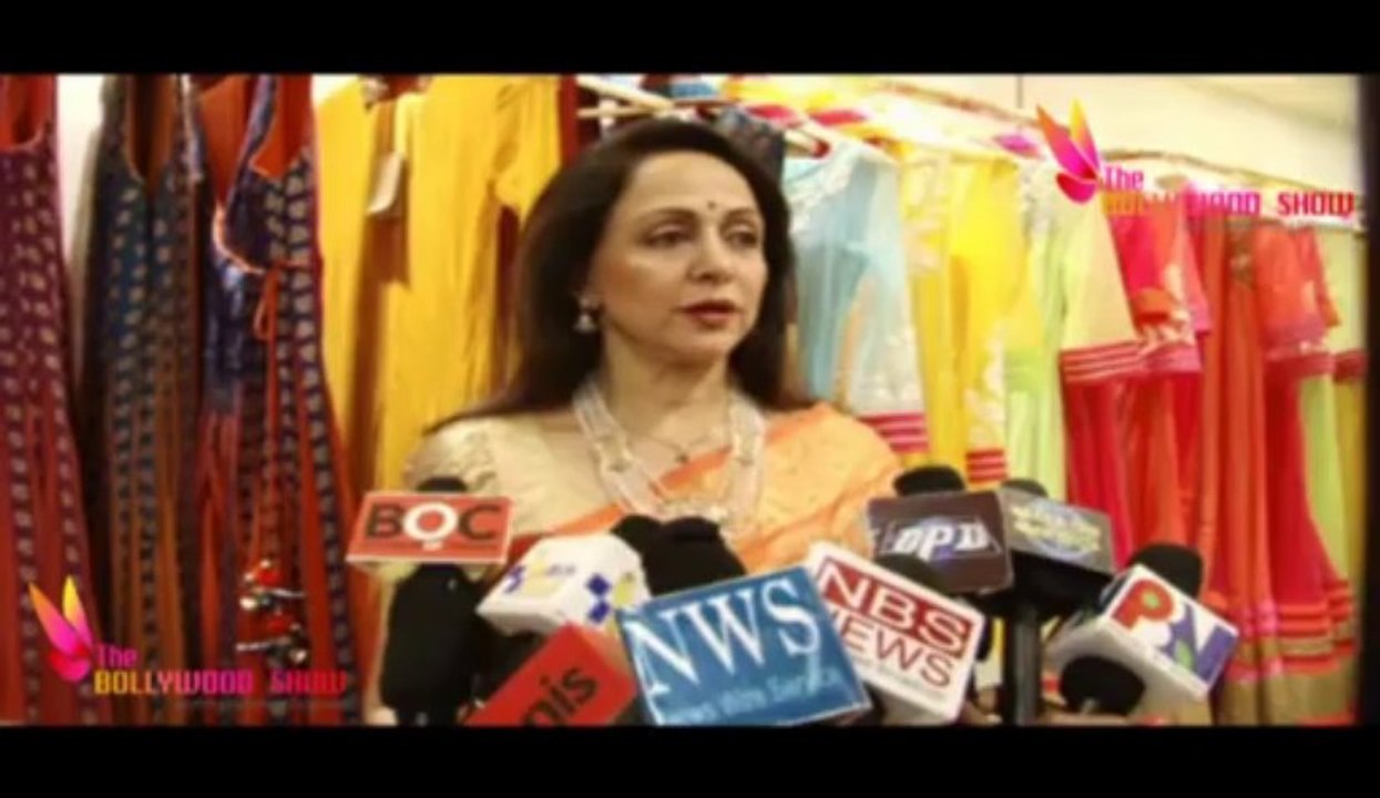 Hema Malini Visits Neeta Lulla's Flagship Store