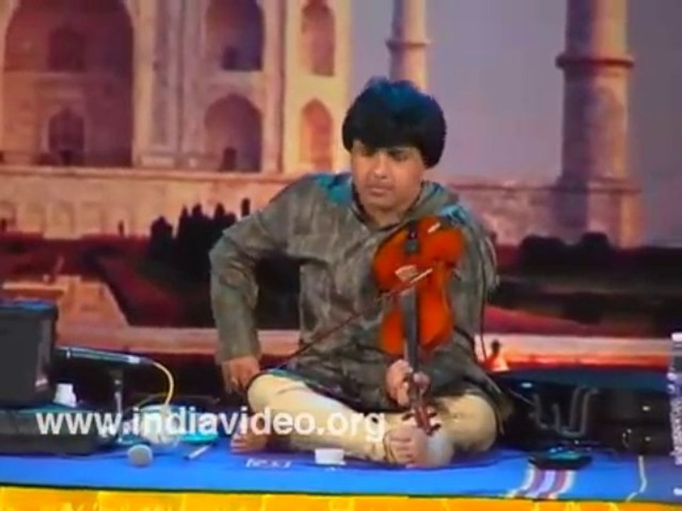 Violin Fusion music Ganesh and Kumaresh Nishagandhi Festival Thiruvananthapuram