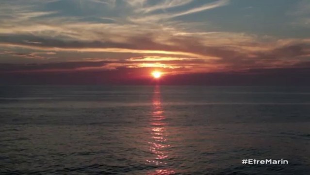 Caméra embarquée - Coucher de soleil, matelots en contre-jour