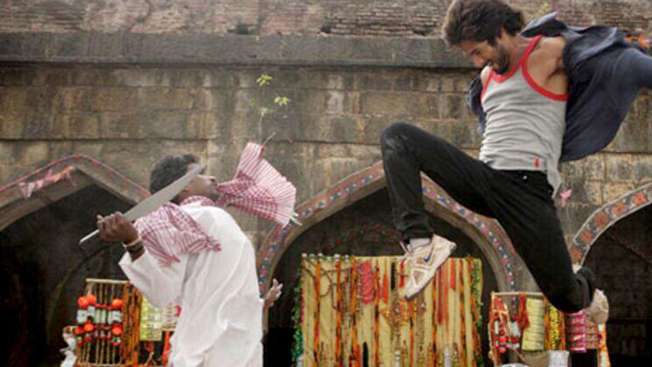 Shahid Kapoor - Rambo Rajkumar First Look Out