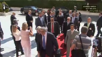 Grèce : coup de filet au sein du parti néonazi Aube dorée