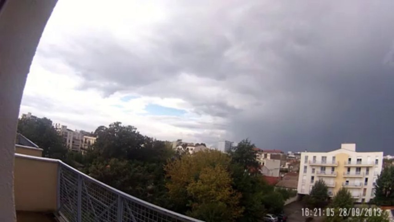 Rain over Bordeaux, Timelapse
