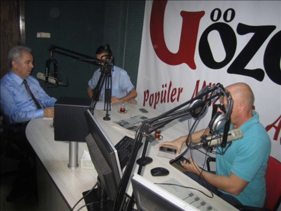 27 EYLÜL CUMA GÜNÜ RADYO GÖZDE'DE YAYINLANAN ENİNE BOYUNA PROGRAMININ CANLI YAYIN KONUĞU OLAN YALOVA MİLLETVEKİLİ TEMEL COŞKUN'LA YAPILAN RÖPORTAJ