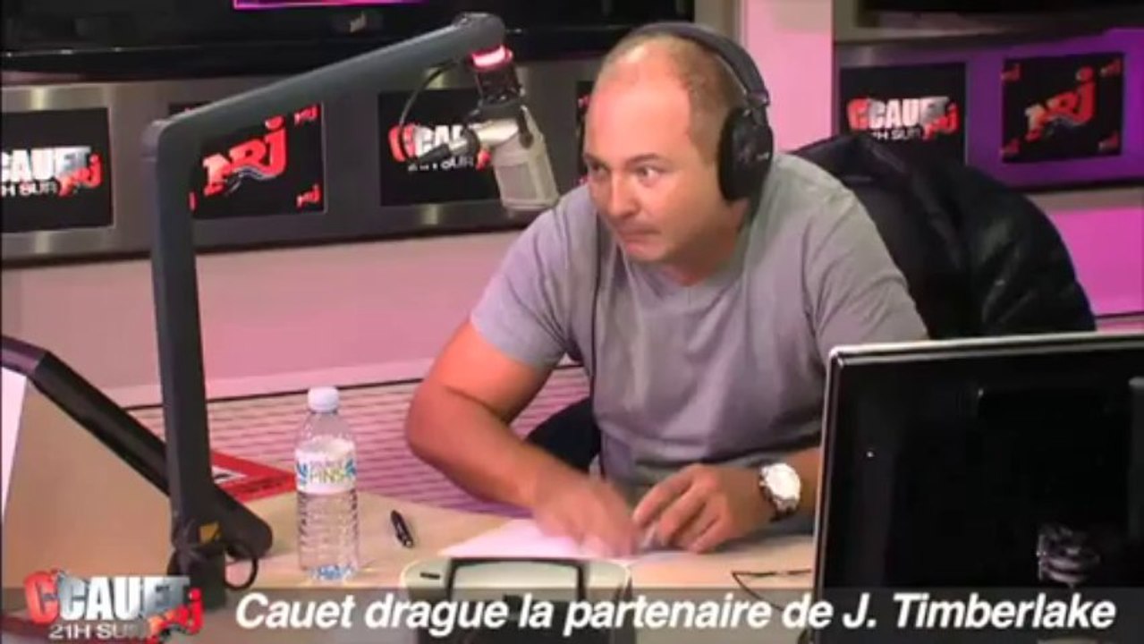 Cauet drague Amanda Syfried, la partenaire de J. Timberlake dans "Time Out" - C'Cauet sur NRJ