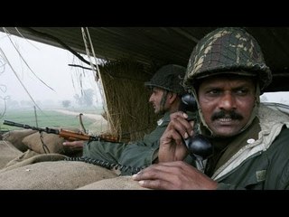 Скачать видео: Five Indian soldiers killed along border with Pakistan, says India