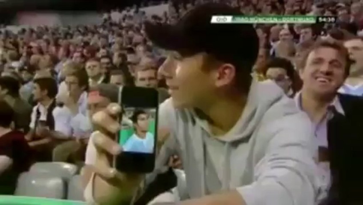 Taç Atışı Sırasında Vesikalık Çekmek