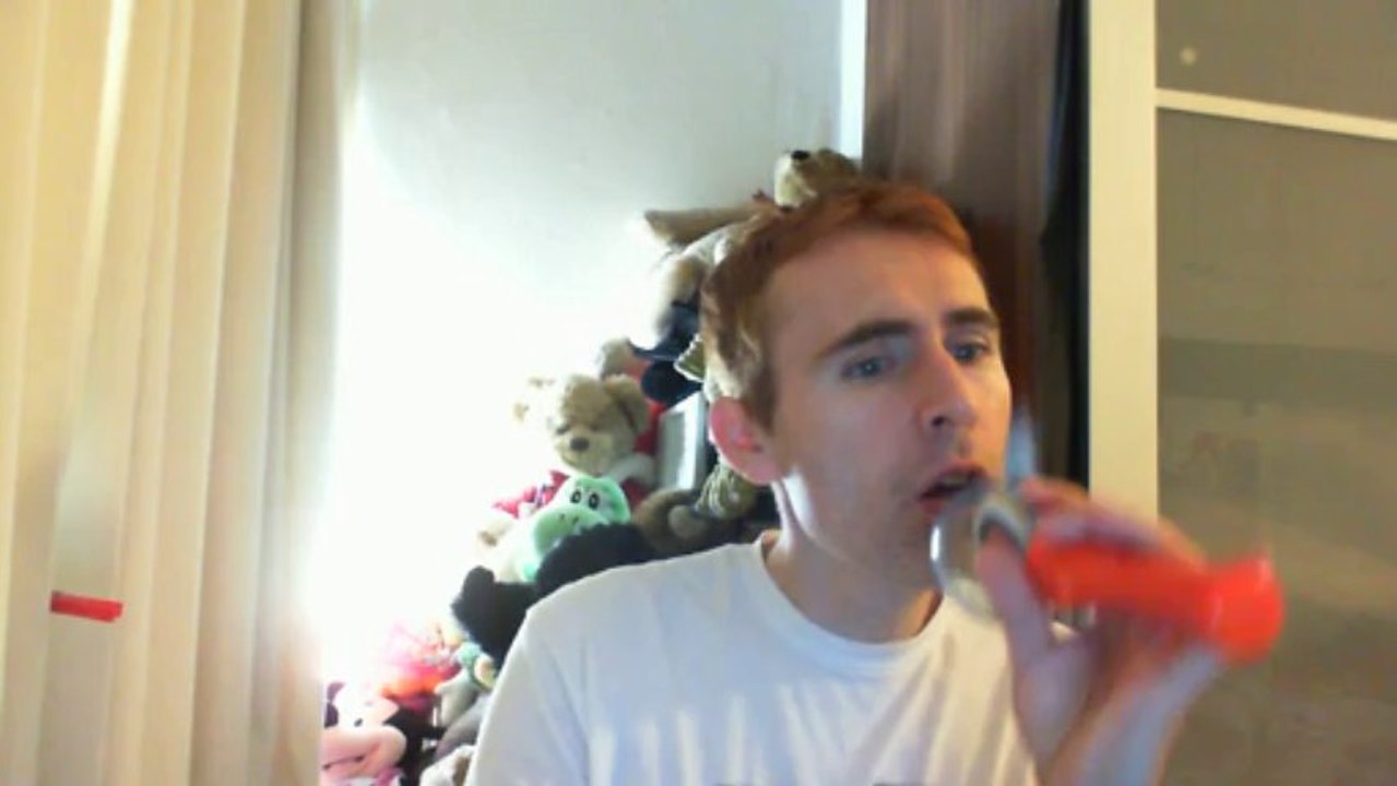 Wiwi égratigne "cos you're beautiful" de Dannii Minogue