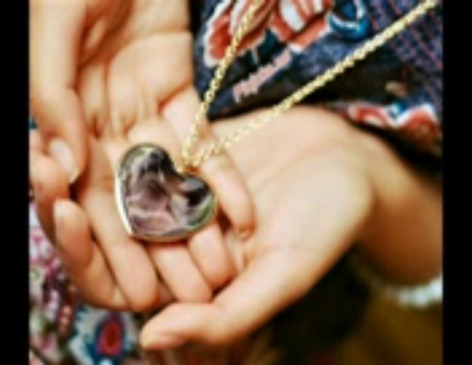 kahin chand rahon mein kho gaya