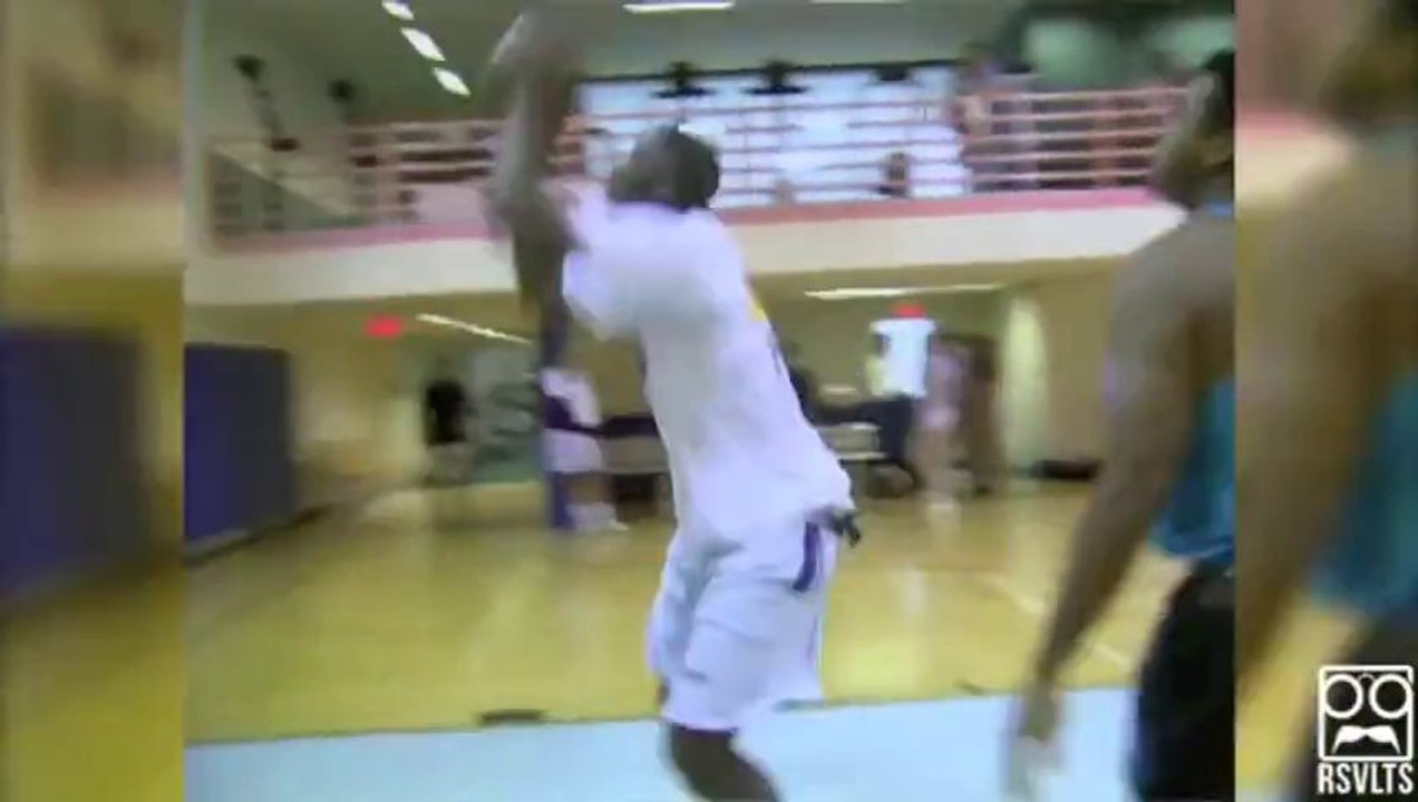 Gros dunks et cassages de panneaux de Basket-Ball! COMPILATION ENORME!