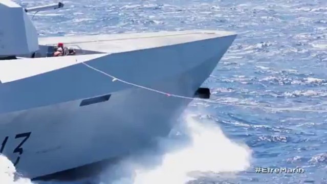 Caméra embarquée - Frégate contre mer