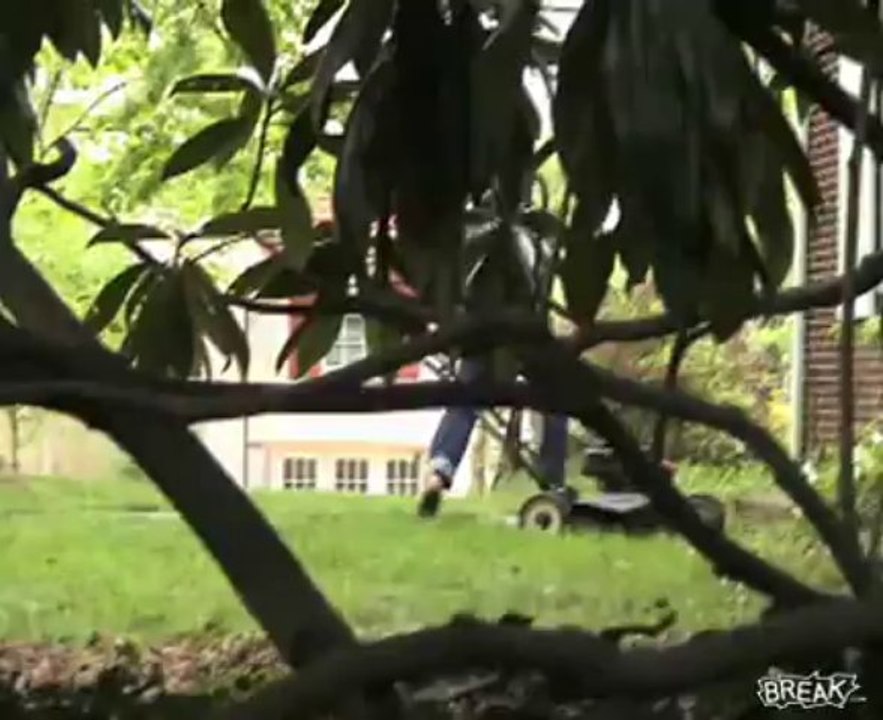 Angry Kid Gets Paintballed