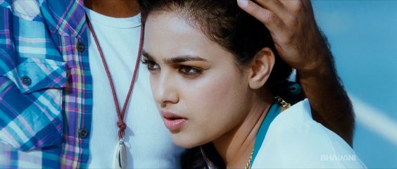 Nitin's Gunde Jaari Gallanthayyinde Movie Gunde Jaari Gallanthayyinde Video Song HD Watch Online