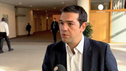 Tsipras Brüksel'de Yunan hükümetini eleştirdi