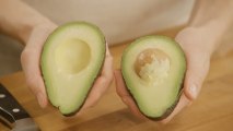 How to keep avocados green