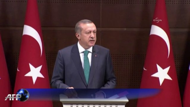 Turquie: Erdogan autorise les fonctionnaires à se voiler