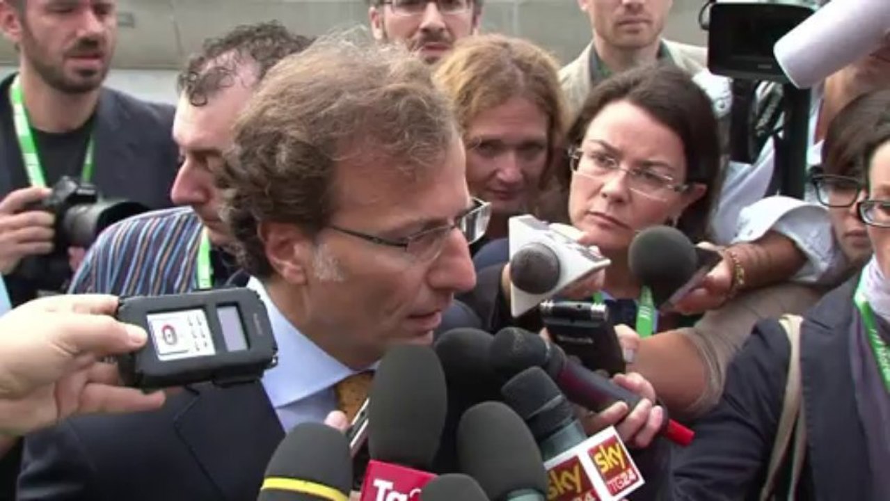 Knox, ex-lover retrial for Italy murder begins