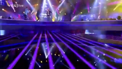Laura_van_Kaam-Edge of Glory - (The Voice-NL-Final)