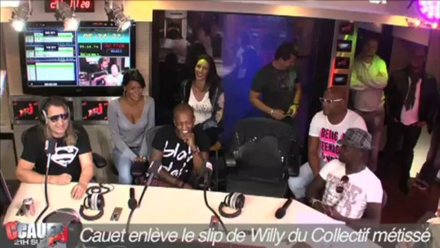 Cauet enlève le slip de Willy du Collectif métissé - C'Cauet sur NRJ