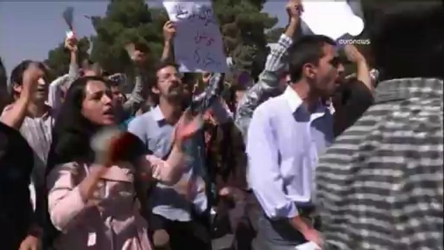 Israel's Netanyahu urges Obama to keep up sanctions on Iran