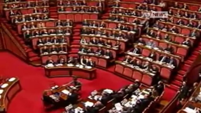 POLITICA SOTTO ACCUSA
