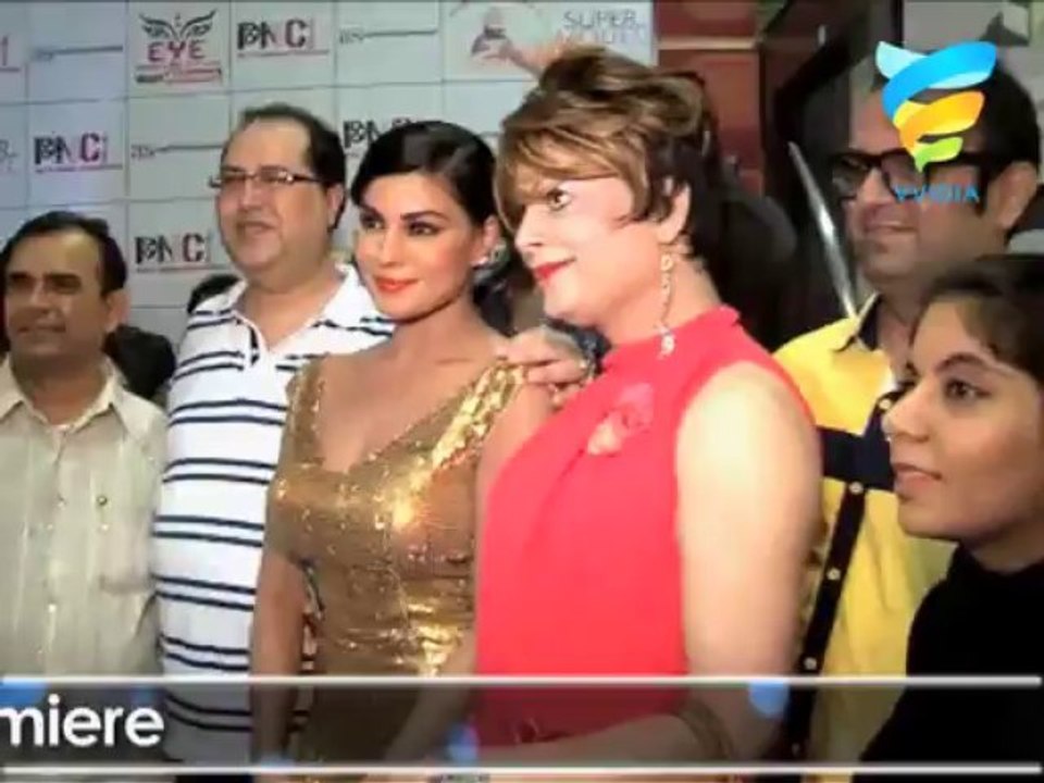 Veena Malik's sensuous Super model Look