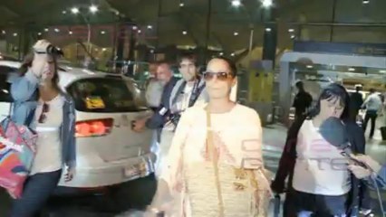 Pantoja vuelve de México ante una oleada de problemas