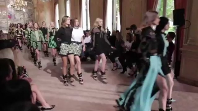 Cartes Postales de Fashion Week: Défilés printemps-été 2014 à Paris, épisode 7