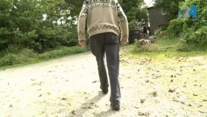 بريطاني يعد طعامه من الحيوانات النافقة