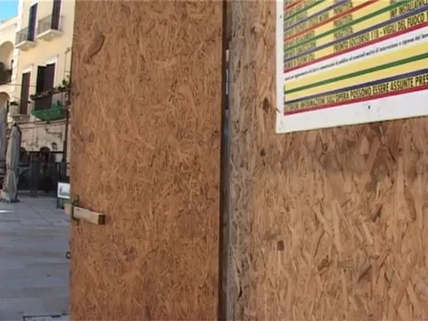 TG 01.10.13 Bari, la colonna infame si rifà il look