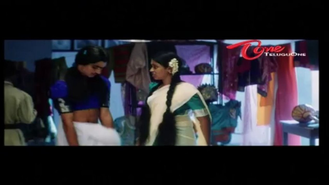 Romantic Comedy Scene Between Ravi Teja | Mallika
