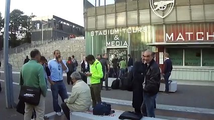 Champions - Arsenal-Napoli, mattinata fuori all'Emirates Stadium (01.10.13)