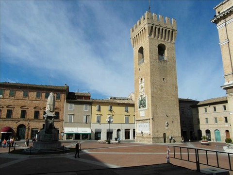 RECANATI E LA POESIA DI GIACOMO LEOPARDI (MACERATA, ITALY)