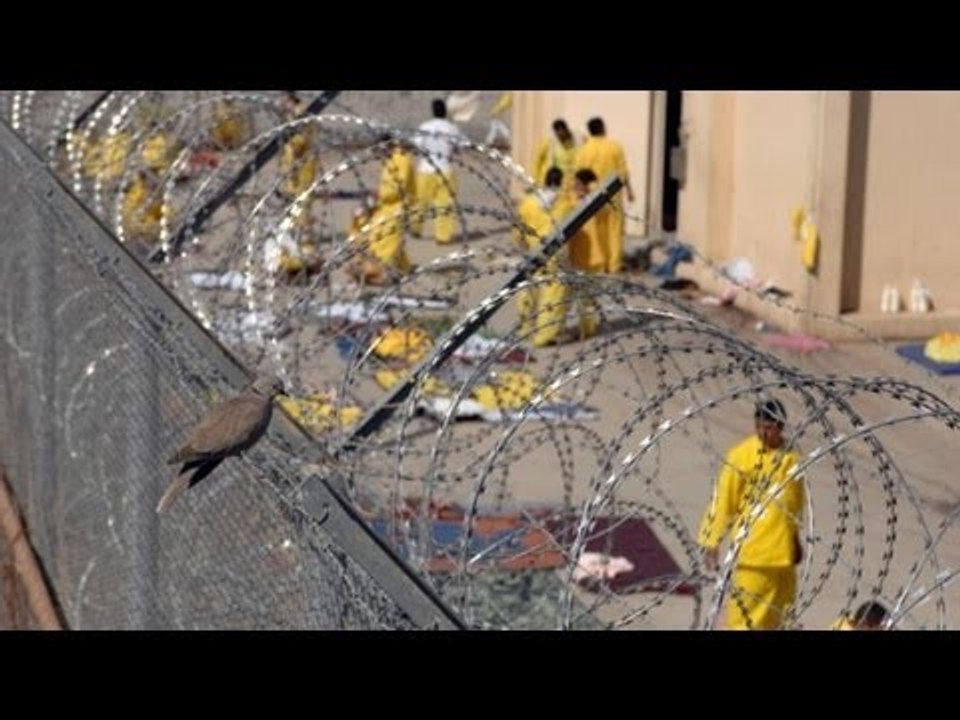500 prisoners escape jail in Abu Ghraib firefight in Iraq
