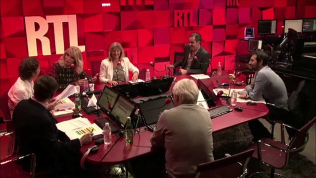 Amanda Lear : Les rumeurs du net du 02/10/2013 dans A La Bonne Heure