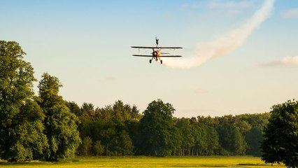 Vogue Weddings - A High-Flying Celebration in the English Countryside