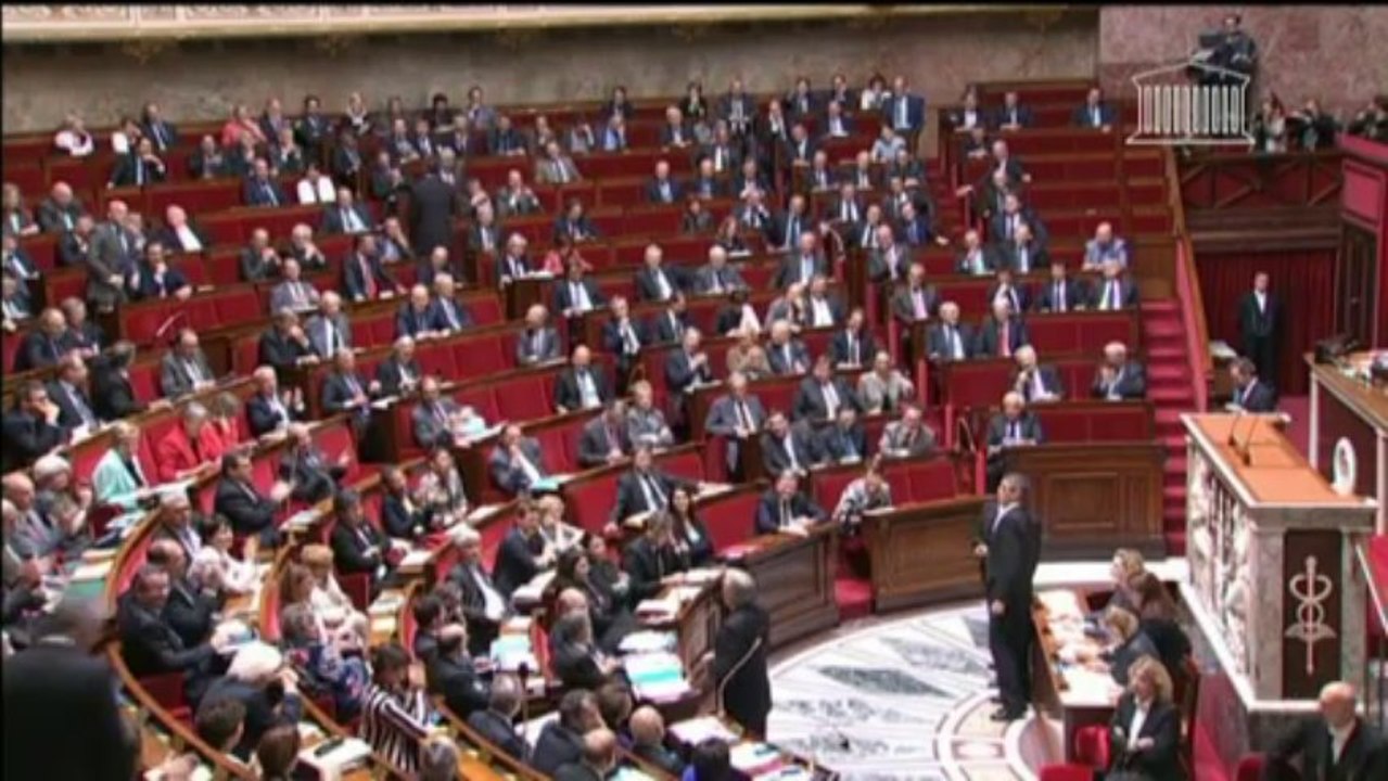 Ayrault aux députés UMP : "J'ai toute confiance dans le ministre de l'Intérieur"