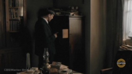 "Mad Men" star Hamm plays doctor in new TV role