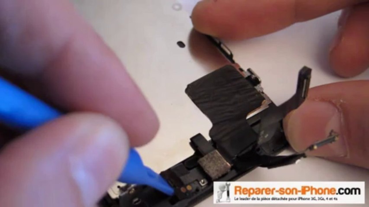 Reparer Ecran iphone 5C: remplacement d'un ecran sur l' iPhone 5C ( lcd + vitre tactile )