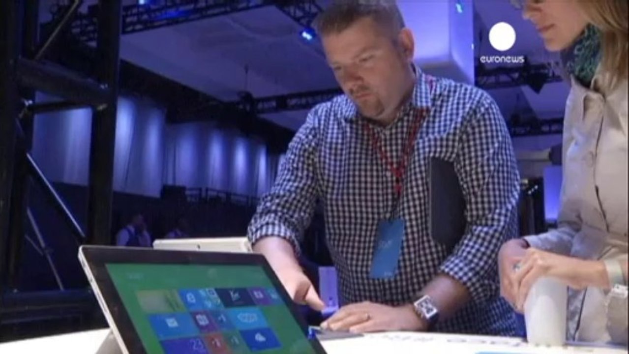 Microsoft, tre azionisti chiedono la testa di Bill Gates