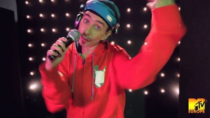 MTV Europe's "Hey Guys!" with Sophia Bush