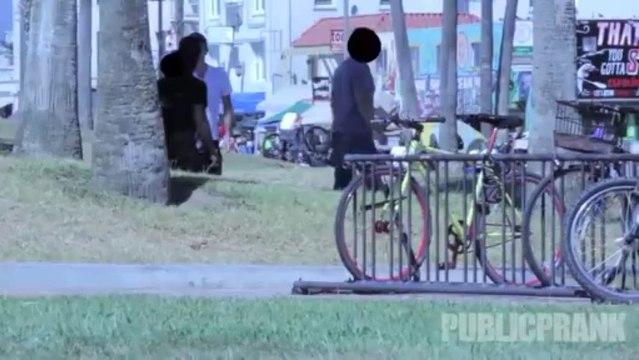 Failed stealer prank going wrong: punched in the face!!