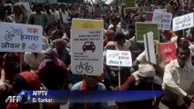 Cyclists protest as Kolkata bans bikes from key roads