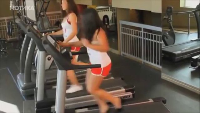 МОТИКА: Незгоди на ленти за трчање предизвикани од автоматска пушка АК-47