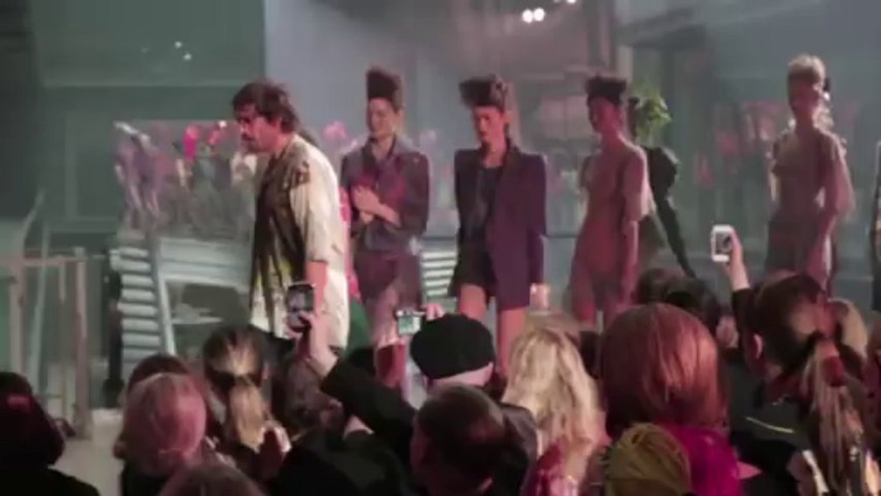 Le défilé Vivienne Westwood printemps-été 2014