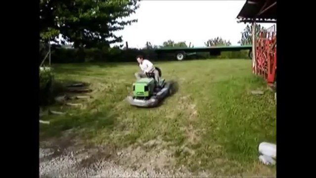 Tracteur tondeuse de course