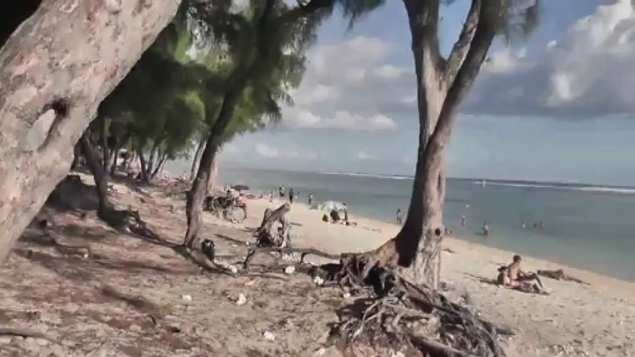 PLAGE  ET LAGON ILE DE LA REUNION